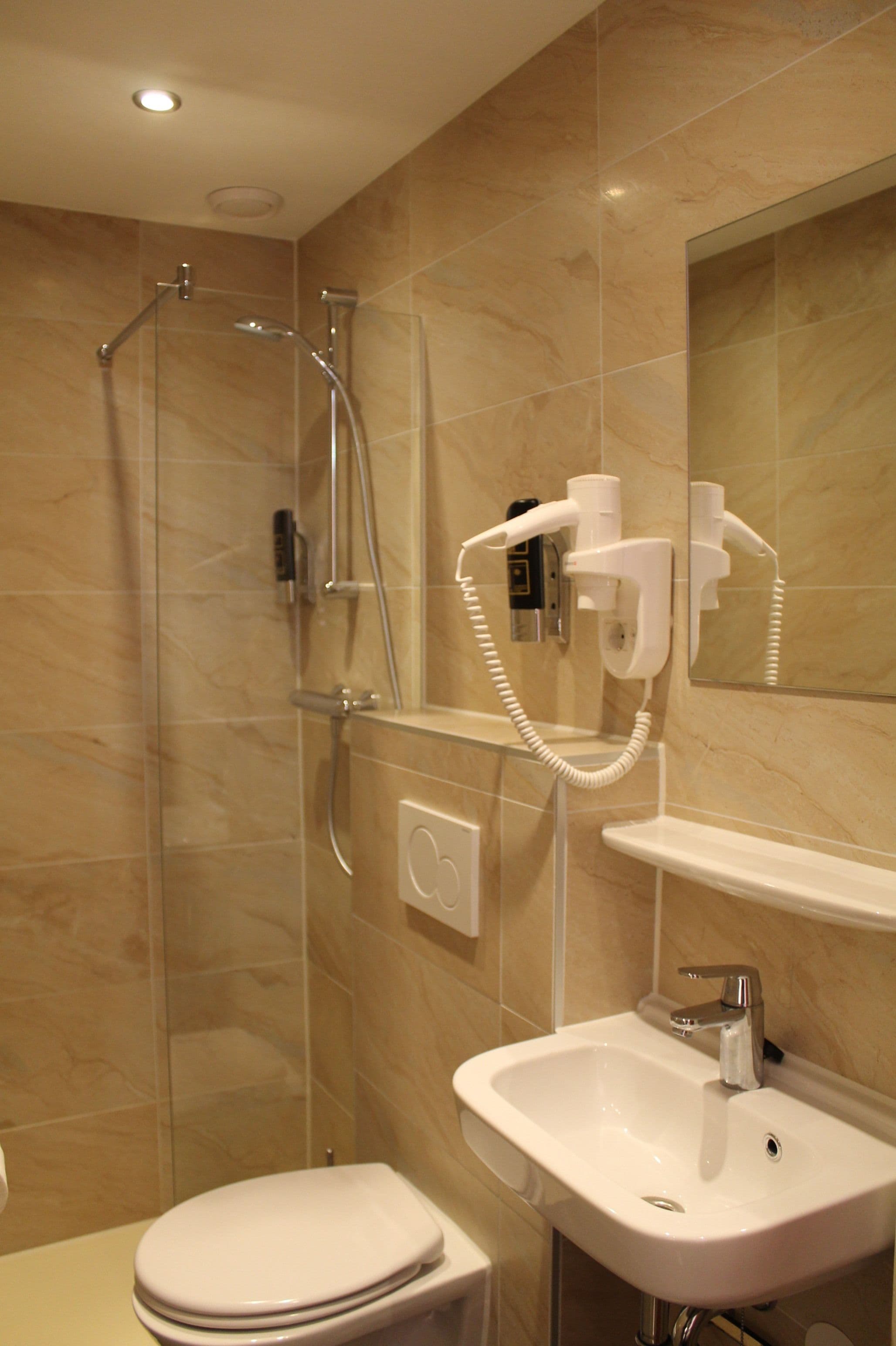 Foto - Blossoms City Hotel