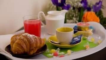 Free daily continental breakfast