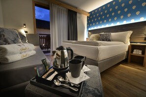 Triple Room, Balcony | Down comforters, minibar, in-room safe, desk - Hotel Galli's - Centro (Livigno)