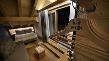 Superior Double or Twin Room, Balcony | Wardrobe