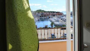 Standard Double Room, Balcony, Partial Sea View | Premium bedding, individually decorated, desk, laptop workspace