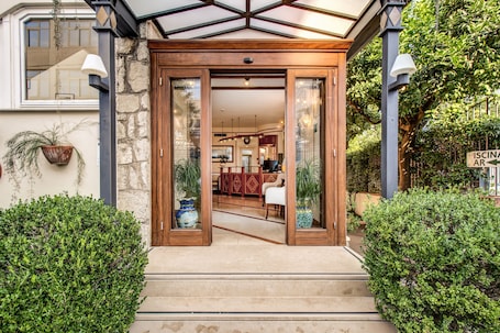 Entrada da propriedade. Hotel Florida