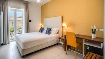 Doppel- oder Zweibettzimmer, Poolblick | Balkon