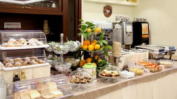 Daily buffet breakfast for a fee