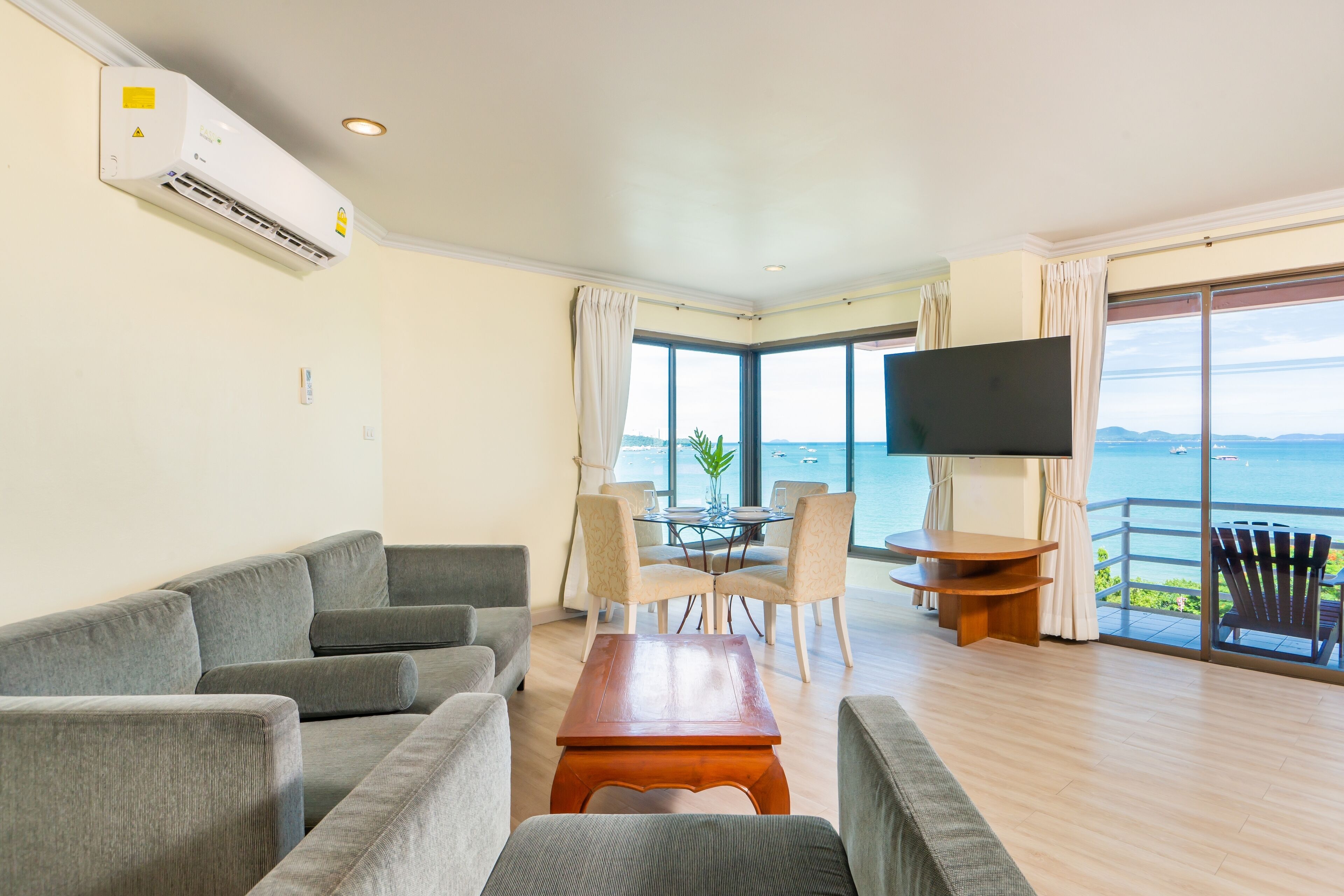 Photo - Bella Villa Metro