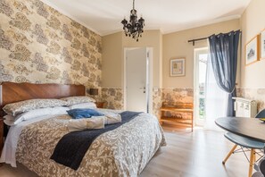 Egyptian cotton sheets, premium bedding, desk, soundproofing