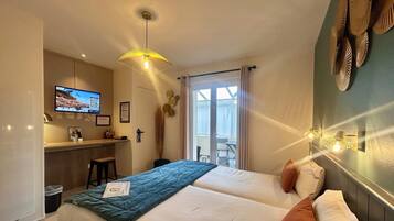 Comfort tweepersoonskamer | Luxe beddengoed, Select Comfort-bedden, geluiddichte muren