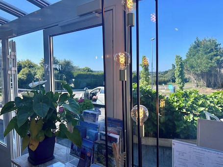 BRIT HOTEL Confort Lannion vers Perros-Guirec
