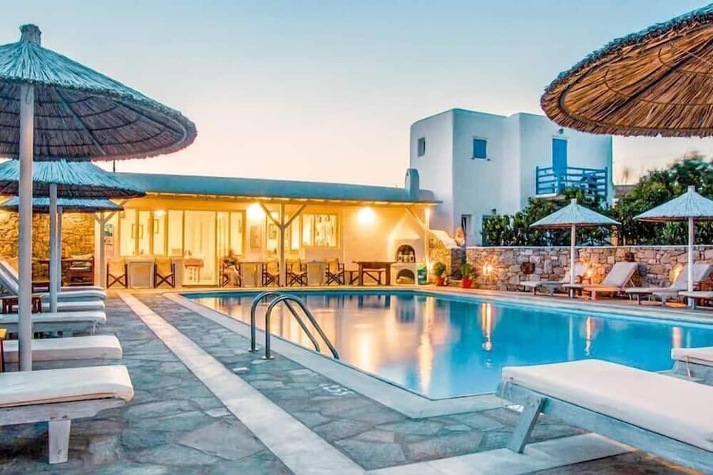 Anemos Studios & Apartments
