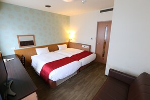 Desk, iron/ironing board, free WiFi