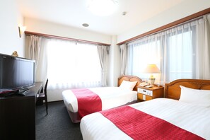 Family Room, Smoking | Desk, iron/ironing board, free WiFi - Hotel Wing International Shin-Osaka (Osaka)