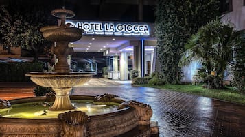 Façade de lâhĂ©bergement - soirĂ©e/nuit