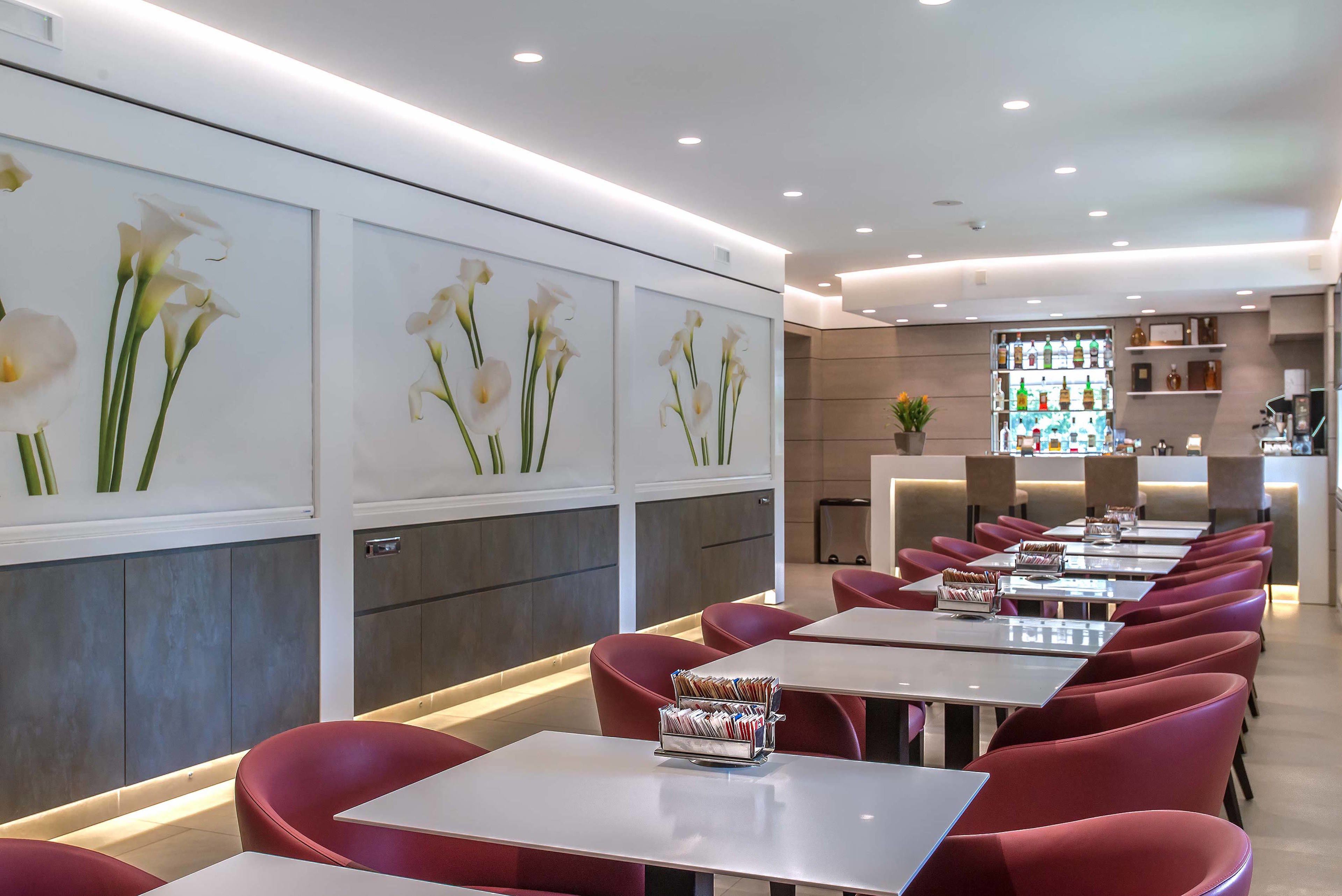 Tägliches Frühstücksbuffet (12 EUR pro Person)