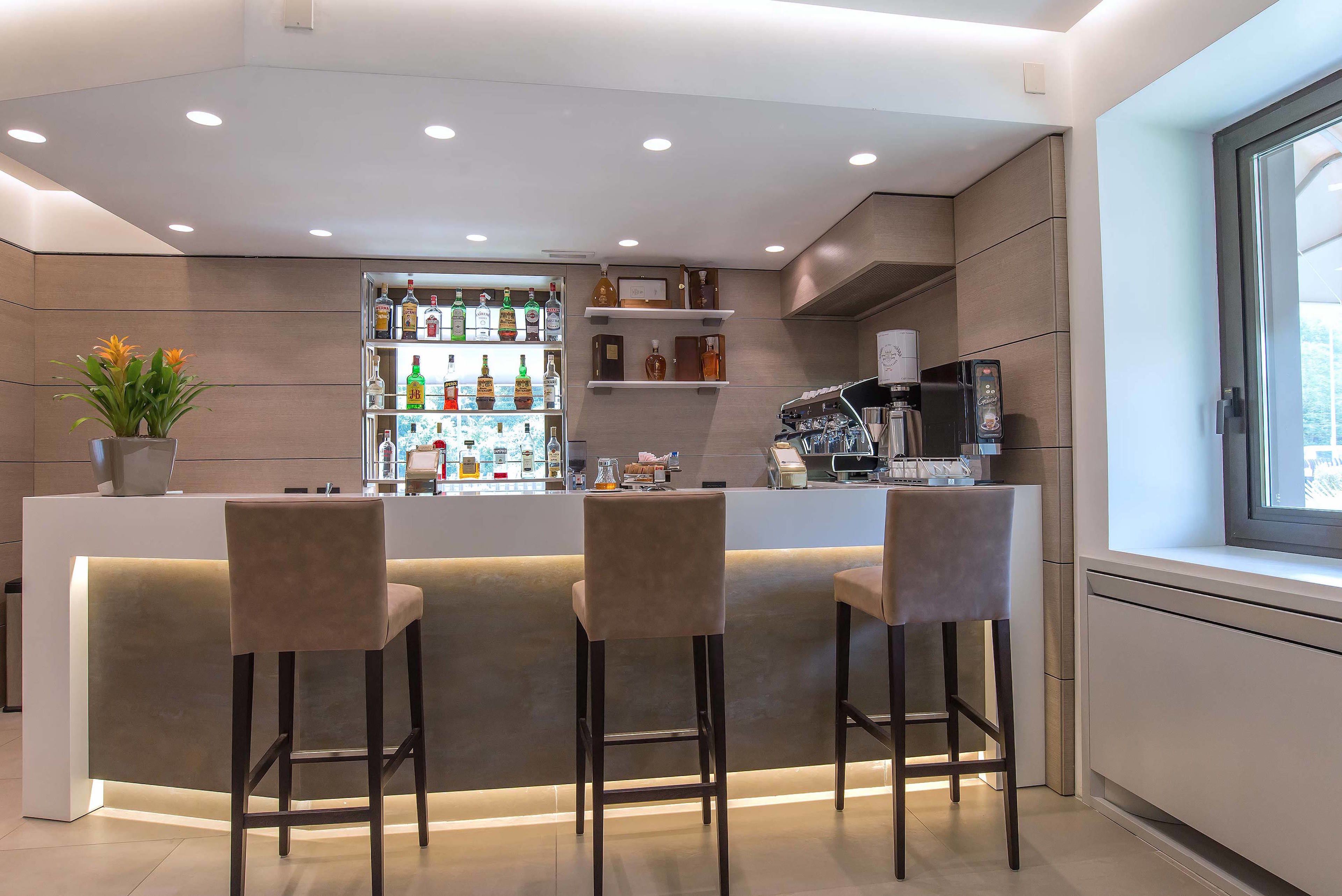酒吧（店内）
