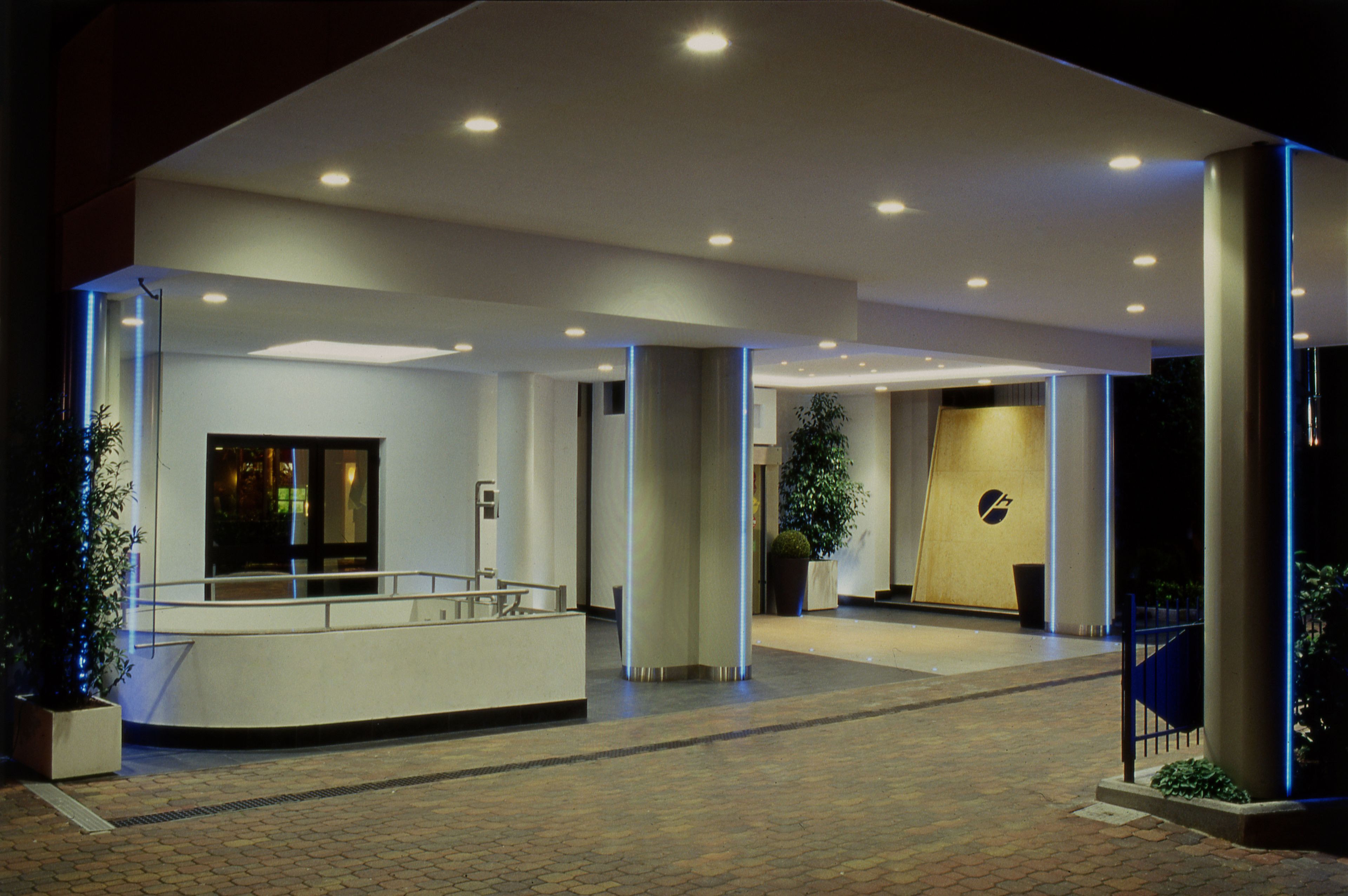 Fassade der Unterkunft – Abend/Nacht