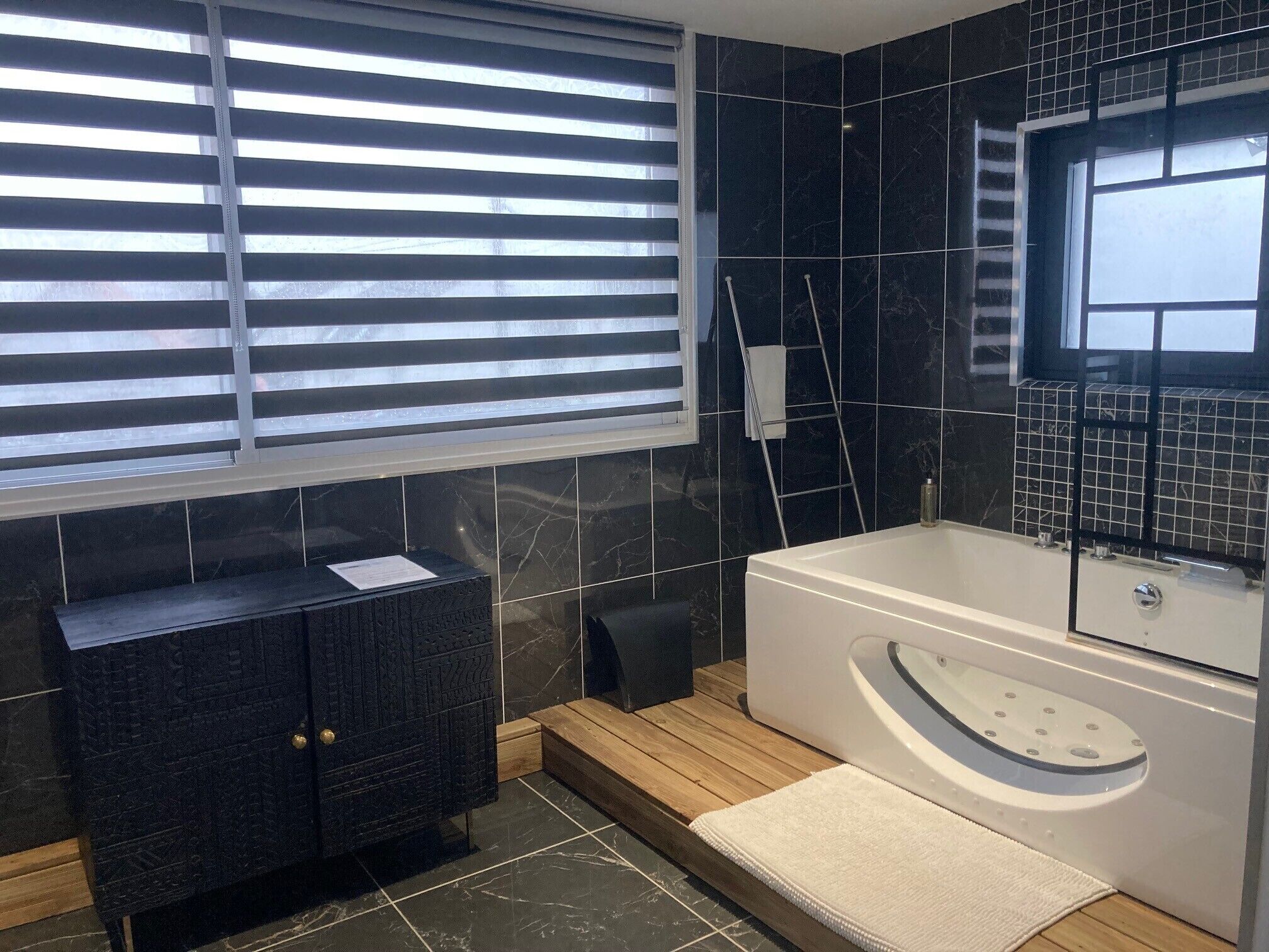 Suite superior, baño privado (Suite Junior King, Balnéo) | Baño