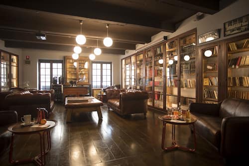 Lobby-Lounge