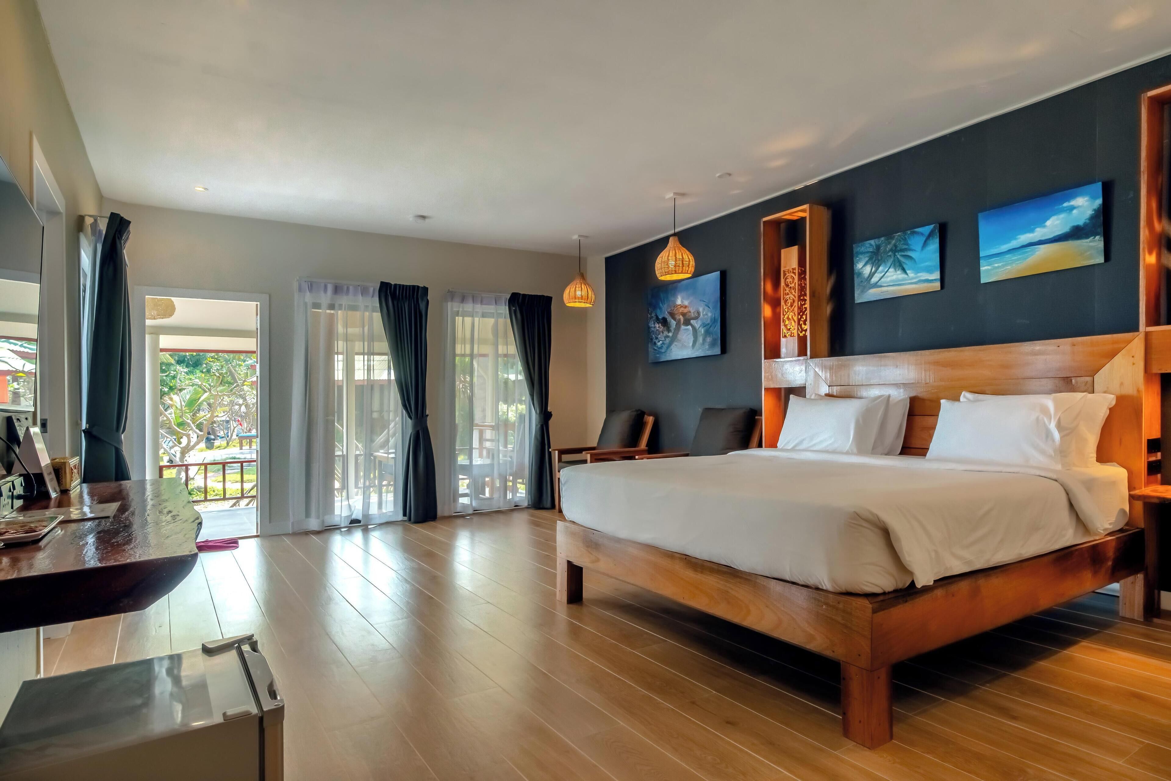 2 bedroom beachfront villa | 2 bedrooms, in-room safe, free wifi, bed sheets