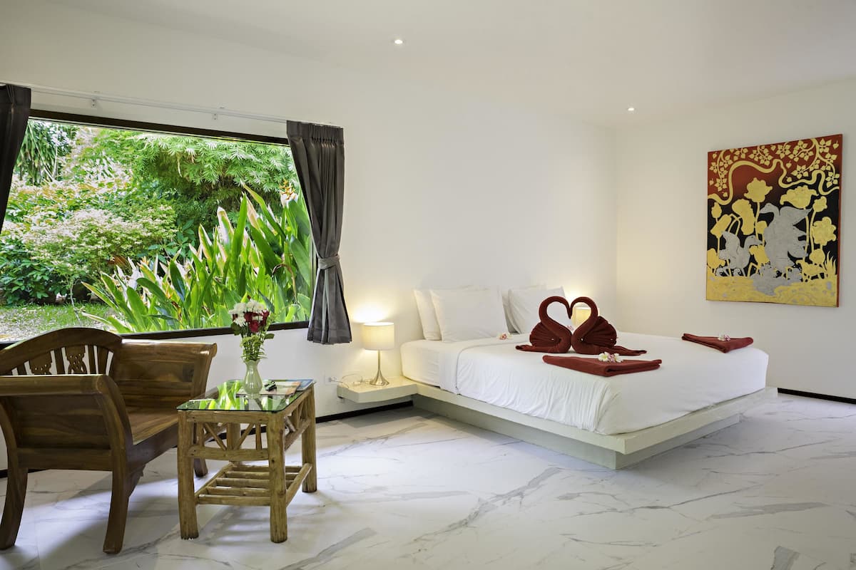 Superior Villa, 1 King Bed | 2 bedrooms, in-room safe, free WiFi, bed sheets