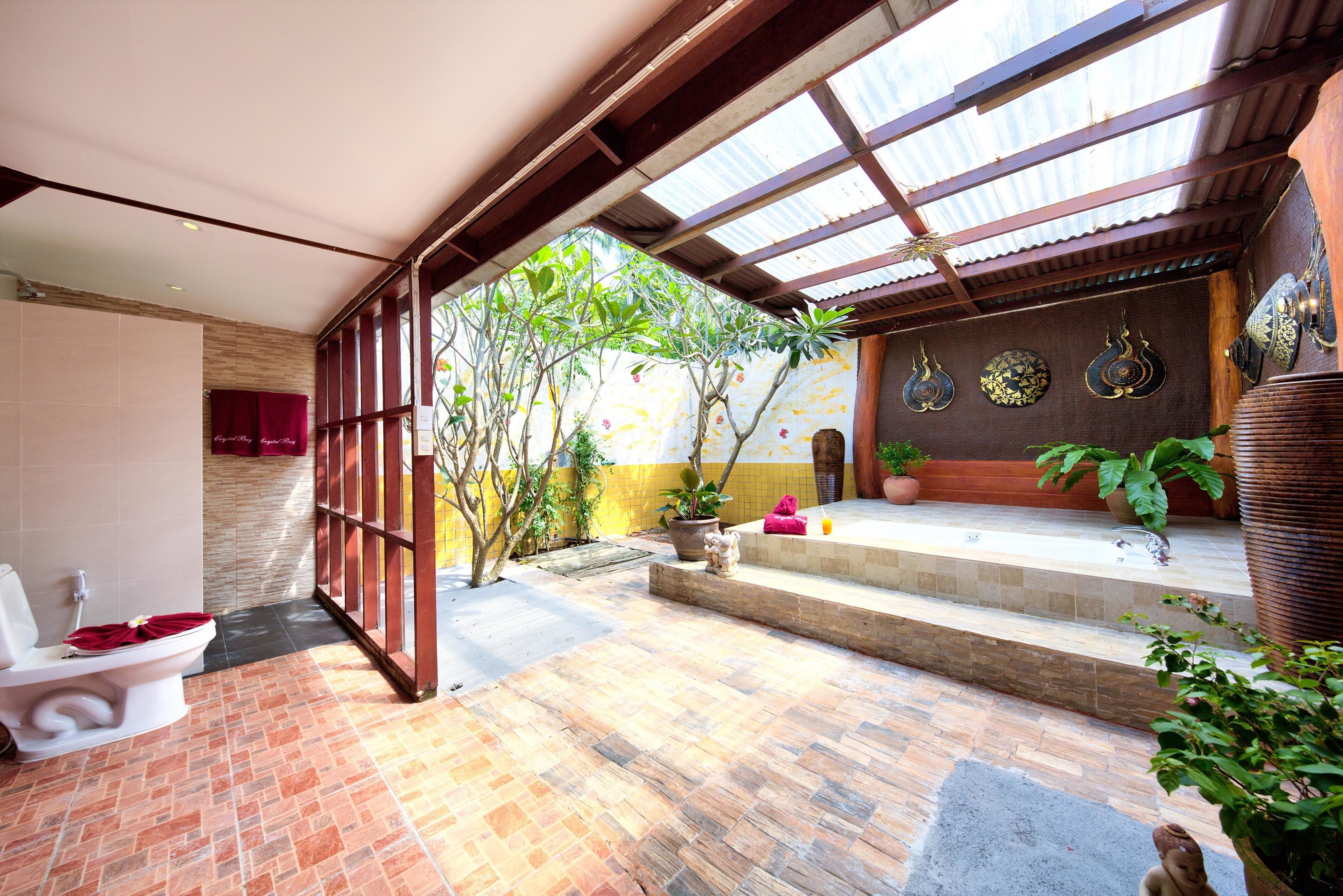 deluxe villa | bathroom | shower, free toiletries, hair dryer, bidet