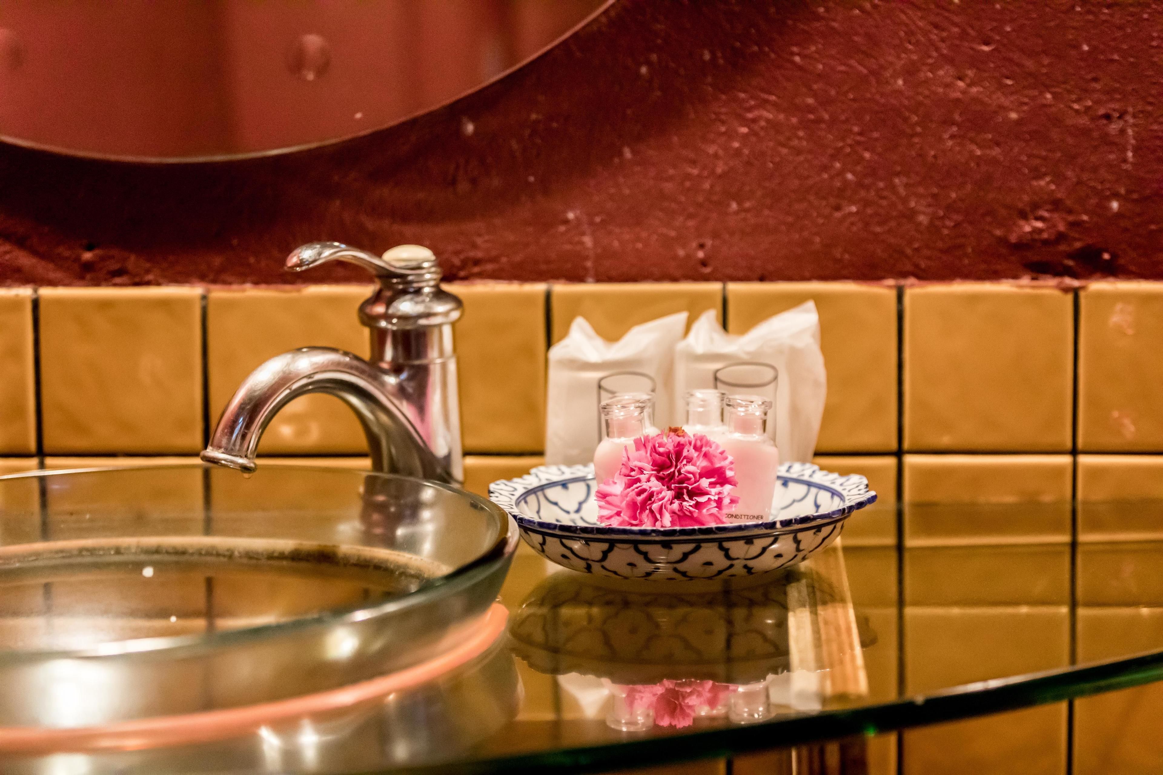 garden villa | bathroom sink