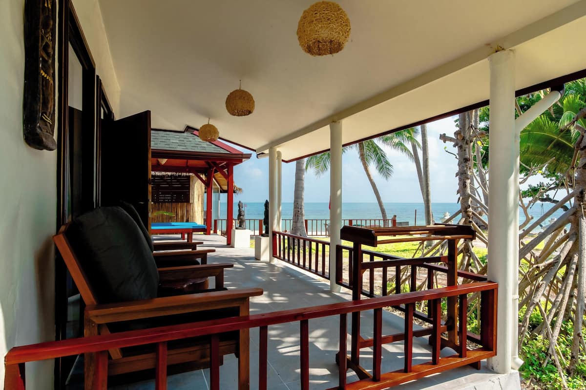 2 Bedroom Beachfront Villa | Terrace/patio