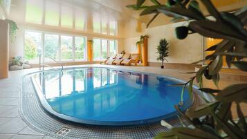 Sauna, hot tub, body treatments, mud baths, aromatherapy