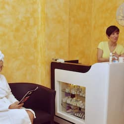 Sauna, hot tub, body treatments, mud baths, aromatherapy