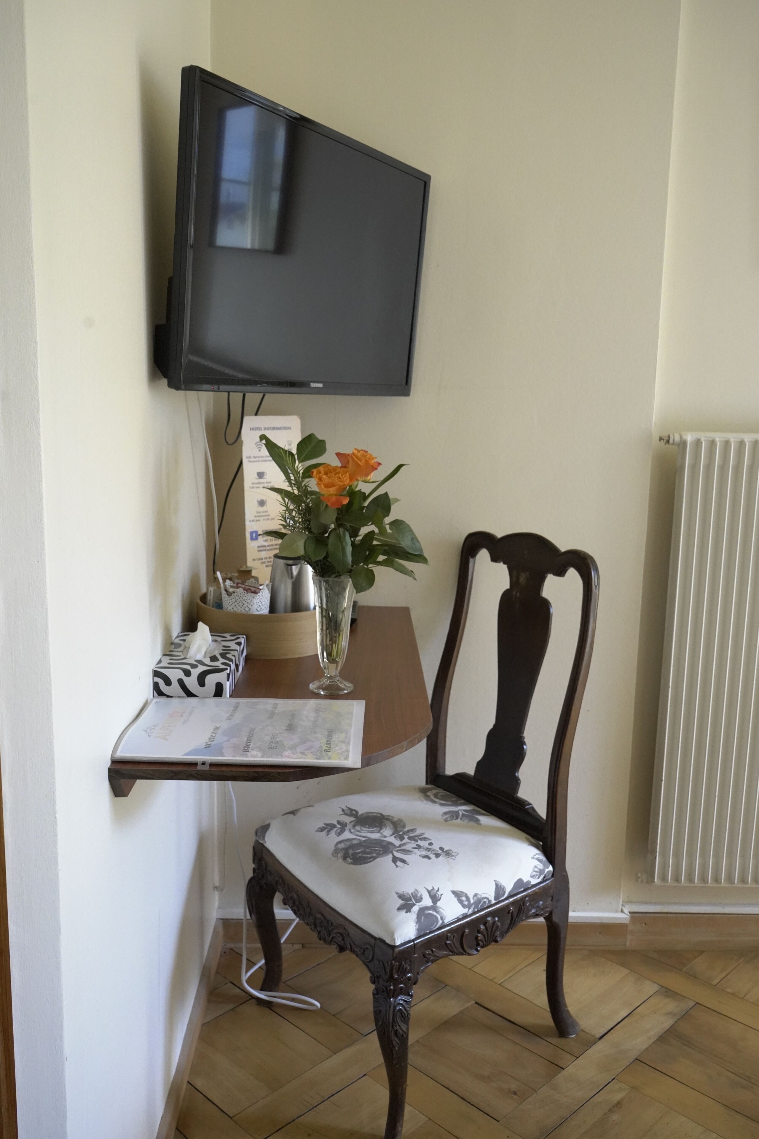 classic twin room, 2 single beds, mountain view | 1 bedroom, free wifi, bed sheets