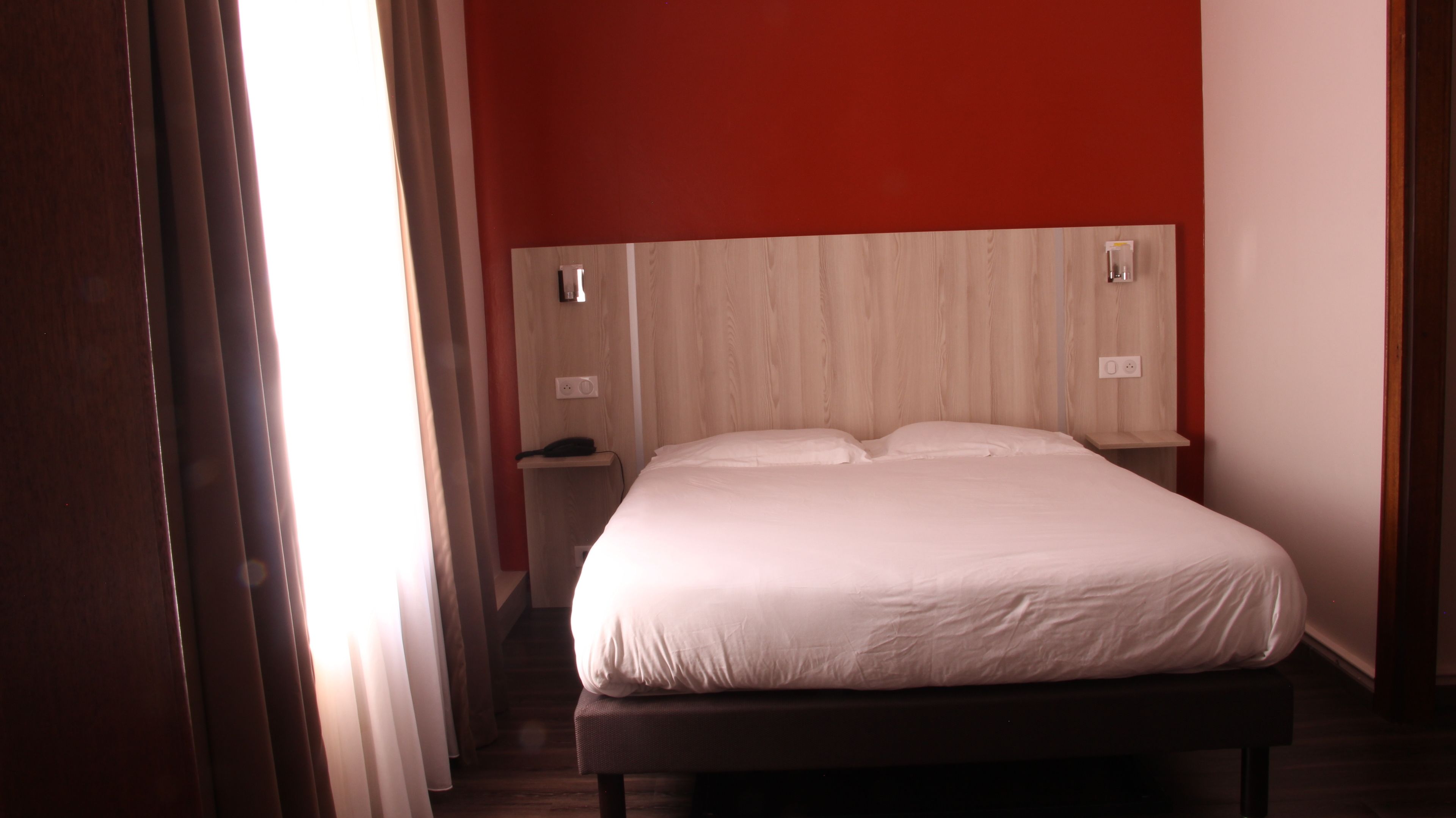 basic double room (basic) | premium bedding, desk, blackout curtains, free wifi