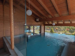 Couples treatment room(s), sauna, hot tub, Turkish bath/hammam