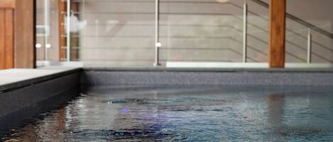 Espace de soins pour les couples, sauna, bain à remous, hammam