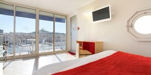 Premium bedding, in-room safe, soundproofing, free WiFi - Hotel Hermès (Marseille)