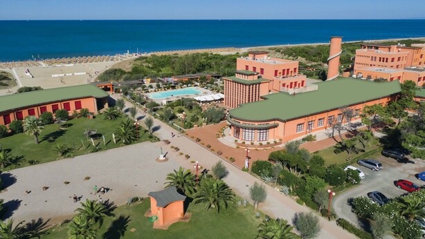 Front of property - Toscana Sport Resort (Pisa)