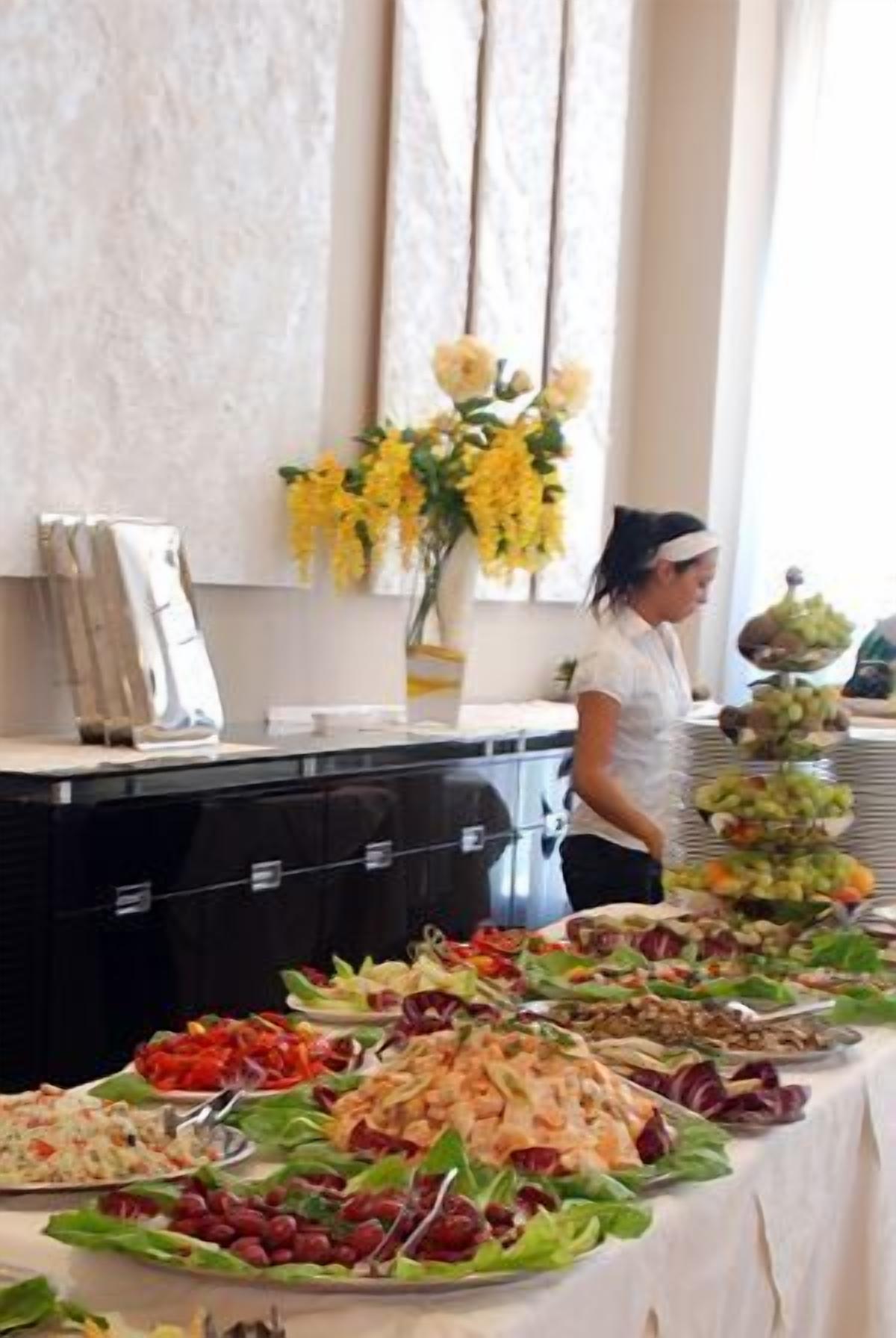 Daily buffet breakfast (EUR 10 per person)