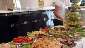 Daily buffet breakfast for a fee - Toscana Sport Resort (Pisa)