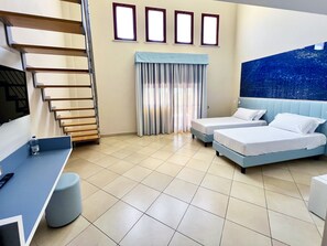 Desk, WiFi, bed sheets