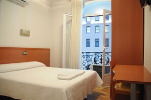 Standard Double Room, 1 Queen Bed (interior) - Jerez (Madrid)
