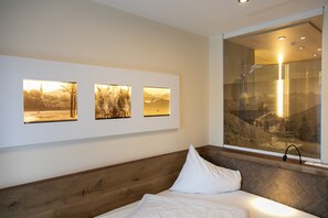 Traditional Single Room | Hypo-allergenic bedding, in-room safe, desk, free WiFi - Hotel am Wald (Bad Toelz)