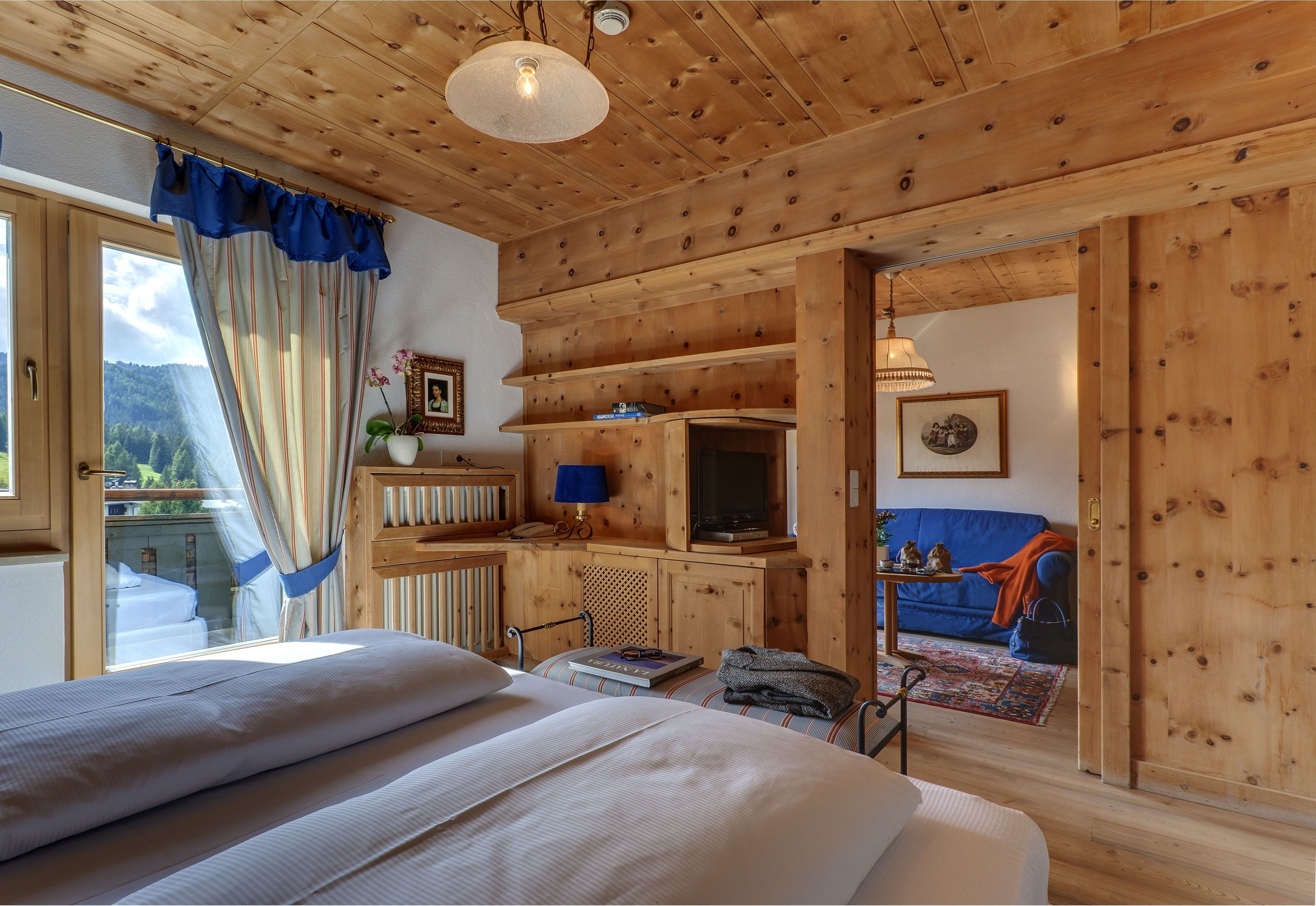 minibar, in-room safe, desk, soundproofing