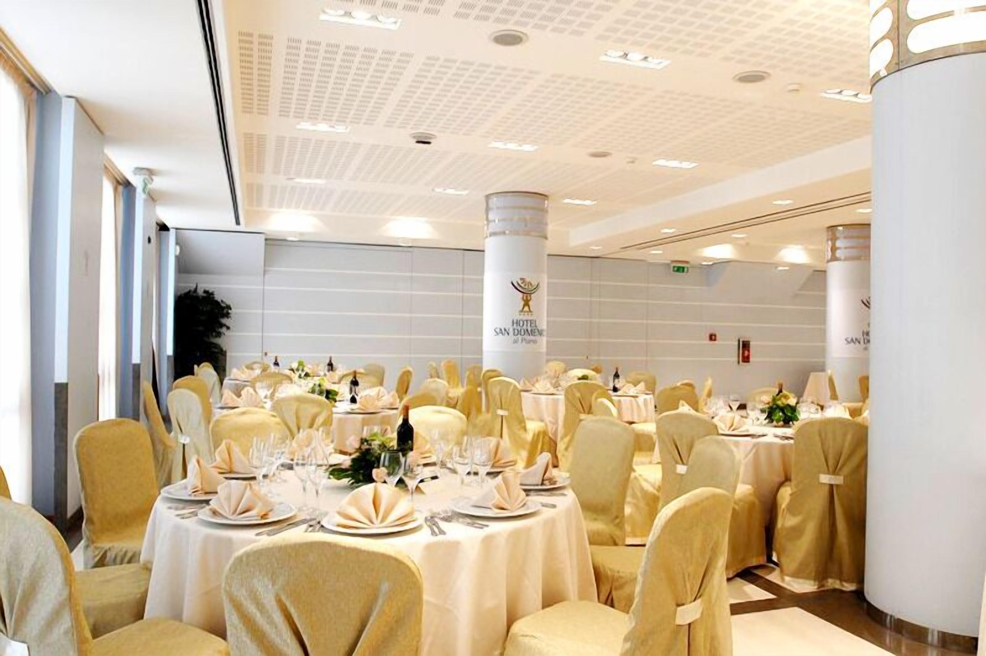 Minibar, két bảo mật tại phòng, bàn, phòng cách âm 