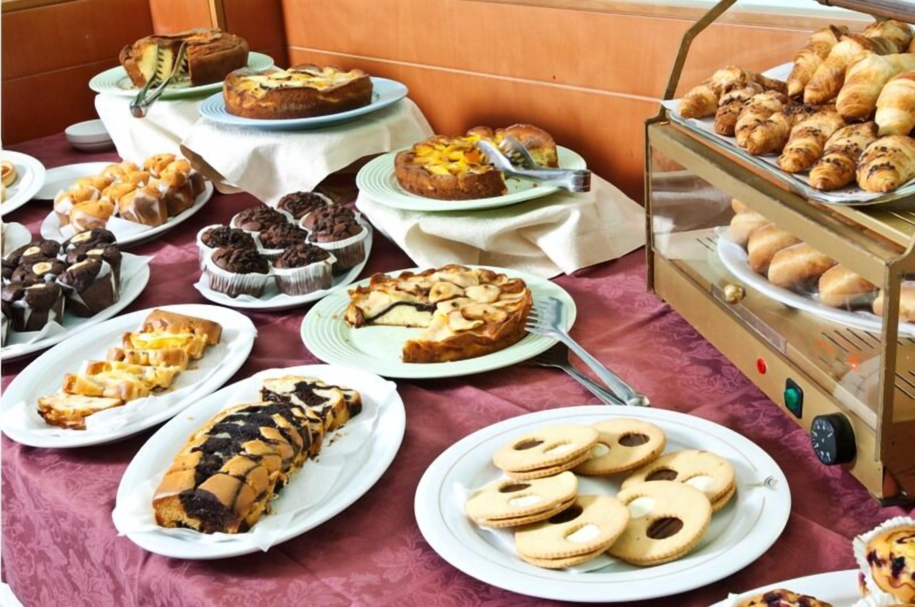 minibar, in-room safe, desk, soundproofing