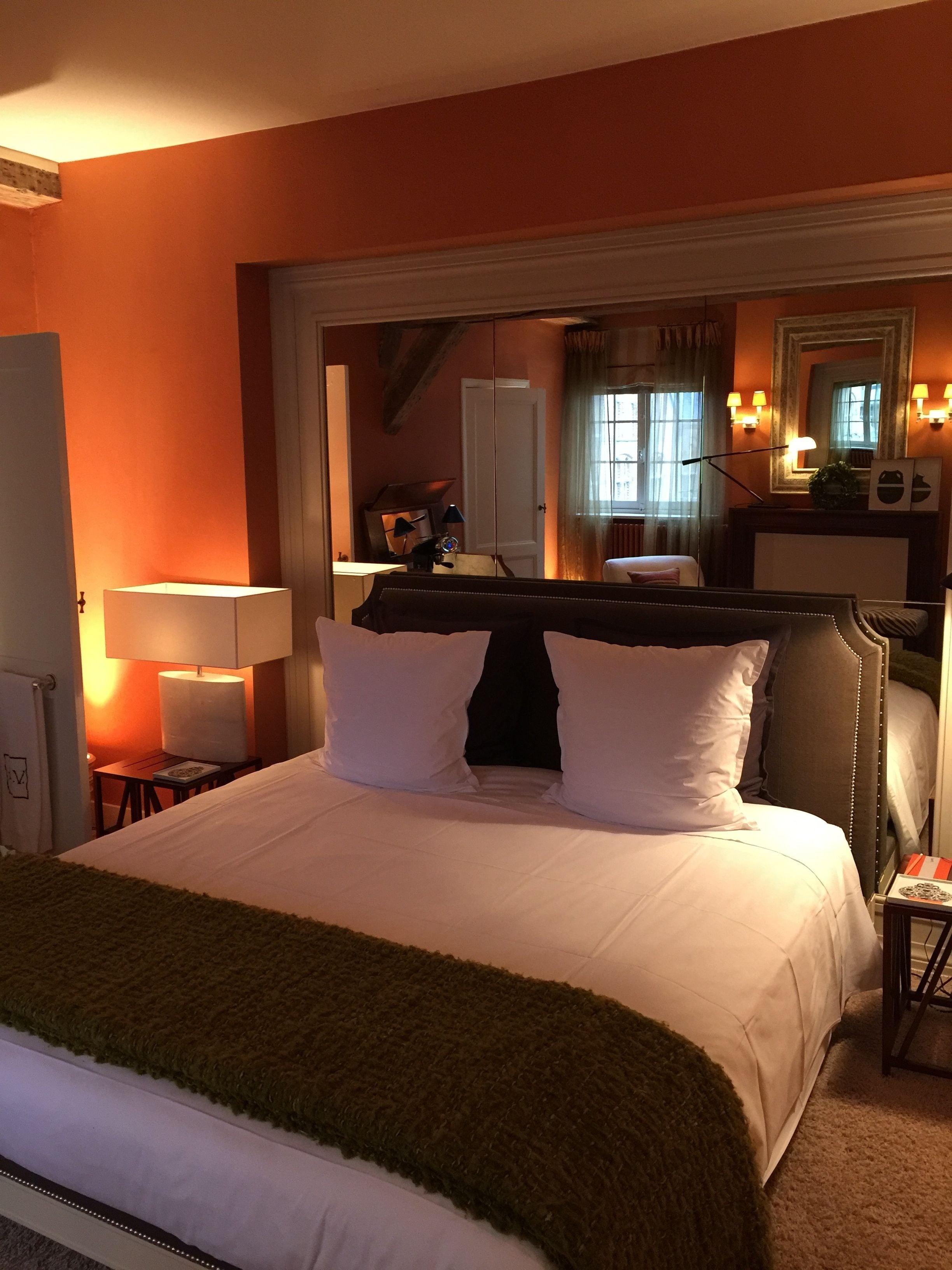 cosy room | 1 bedroom, egyptian cotton sheets, premium bedding, down duvets