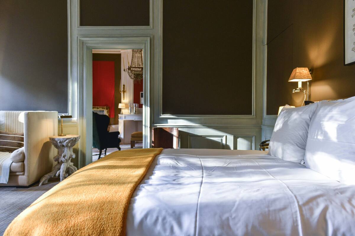 Suite | Egyptian cotton sheets, premium bedding, down comforters, pillowtop beds