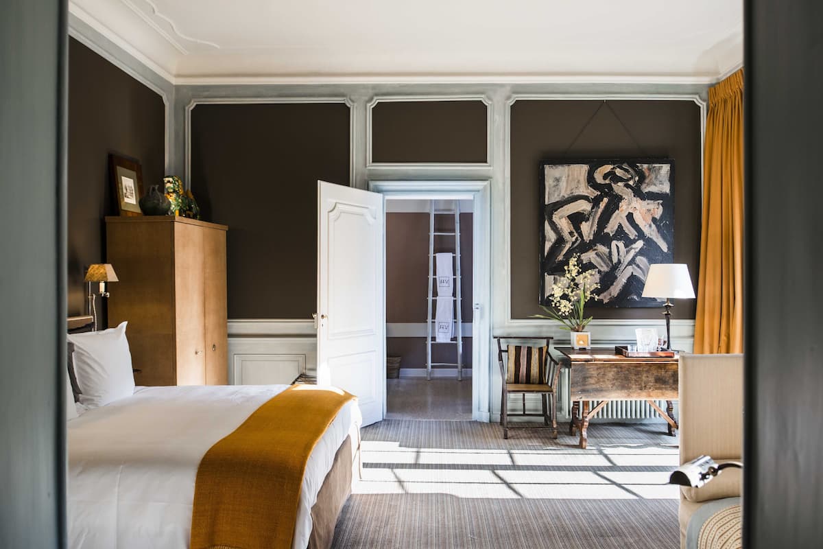 suite | 1 bedroom, egyptian cotton sheets, premium bedding, down duvets