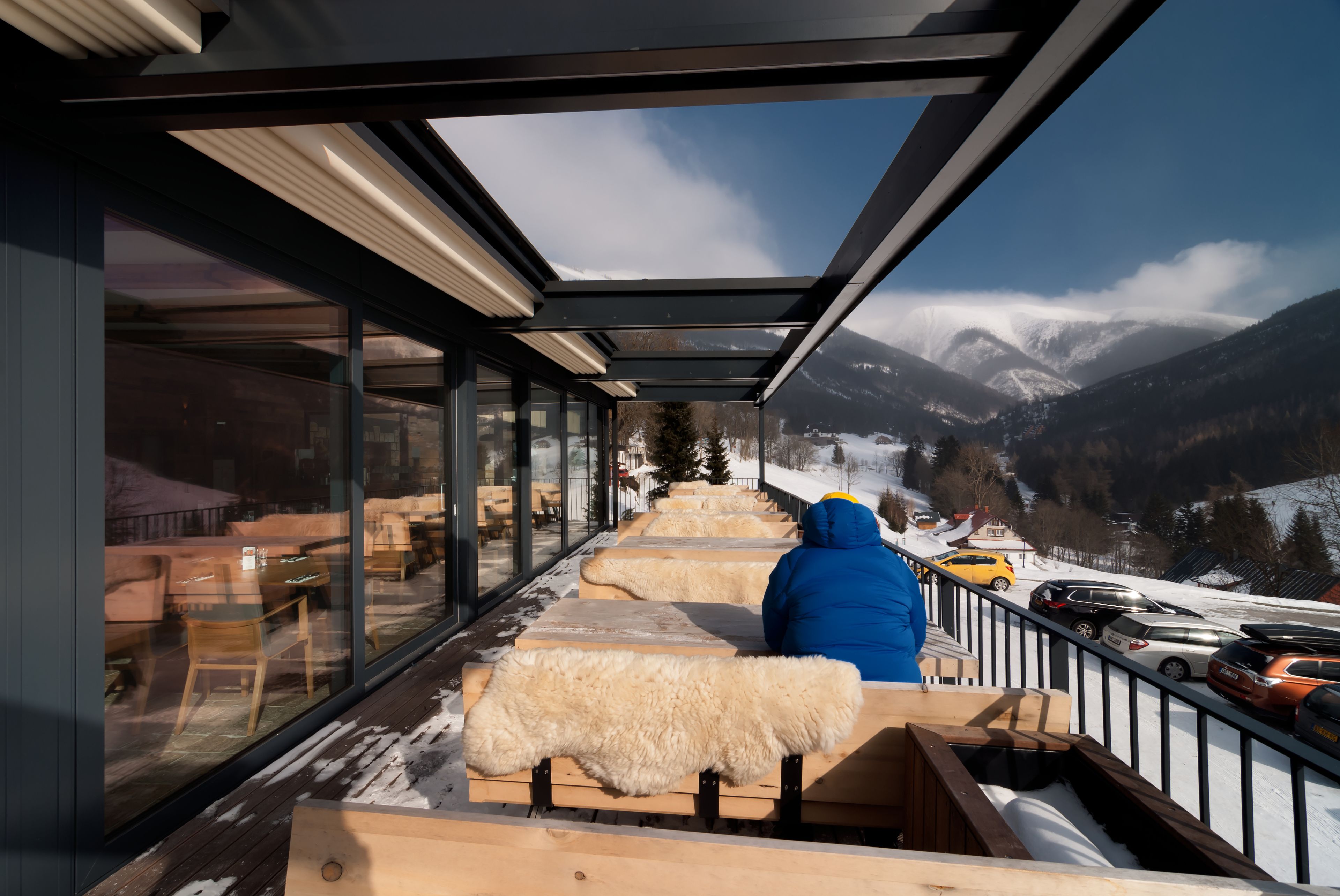 breakfast, lunch, dinner served; regional cuisine