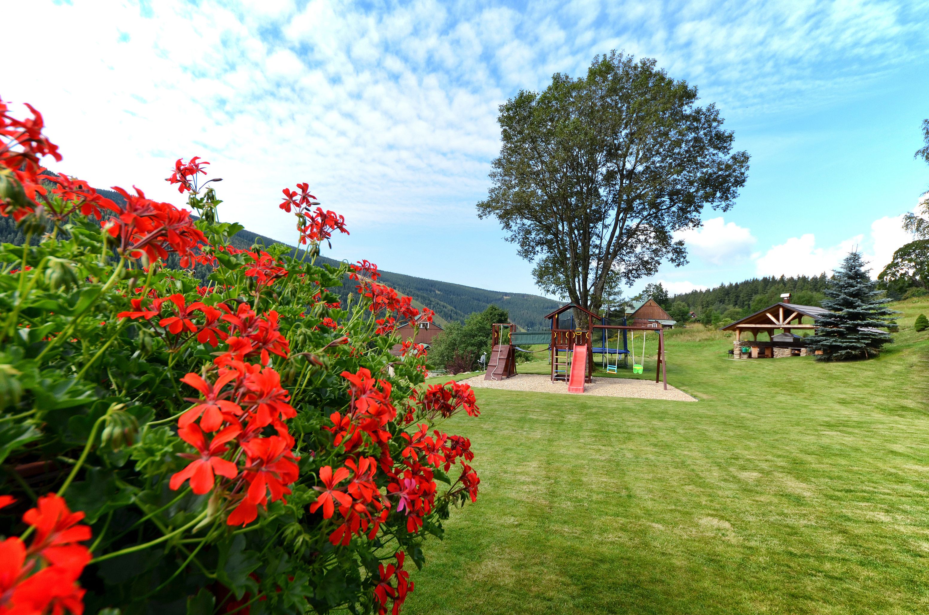 children’s play area – outdoor