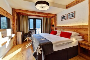 Allergitestet sengetøy, minibar, safe på rommet og skrivebord