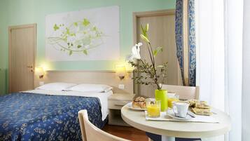 Double or Twin Room | In-room dining