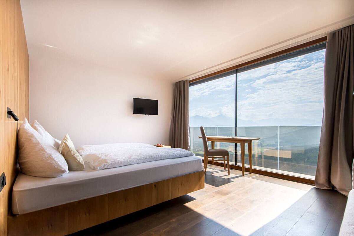 Luxury-Doppelzimmer | Minibar, Zimmersafe, Schreibtisch, kostenloses WLAN